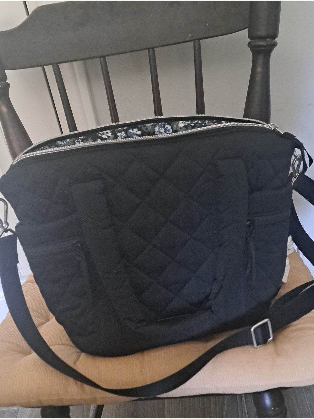 VERA BRADLEY quilted multi strap purse crossbody black tote floral lining travel - Picture 4 of 10
